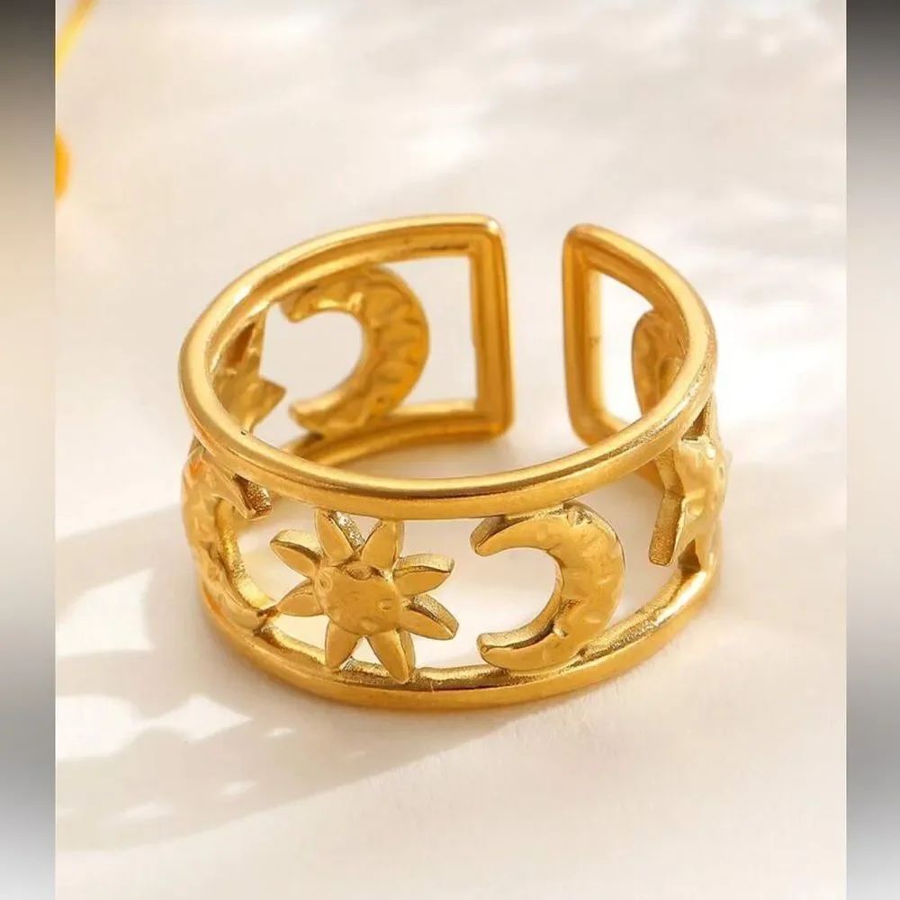 Moon Ring #2122 - Picture 2 of 7